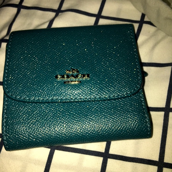 Like New! Coach Glitter Iridescent Bluish Green snap Compact Wallet - Picture 13 of 14